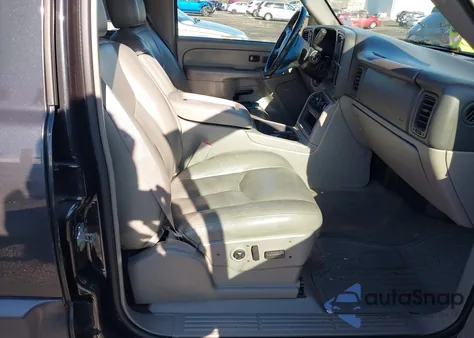 2005 Chevrolet Avalanche 1500 Z71 из США, поврежденный, VIN 3GNEK12Z55G159141